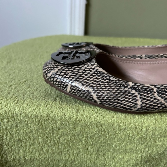 Tory Burch Minnie Reva Snake Print Ballet Flats - Picture 9 of 11